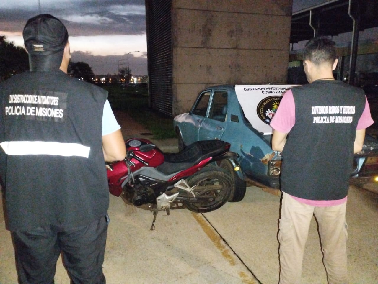 Entregó sus vehículos por un auto nuevo y era robado - Imagen 2